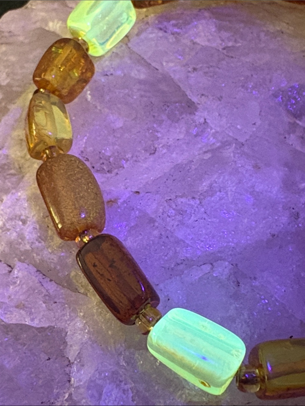 Amber rectangular shape bracelet - Picture 4 of 4